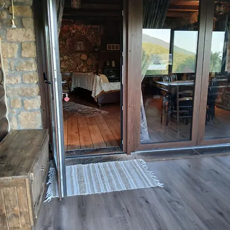 Artemis' Stone House Holiday home *