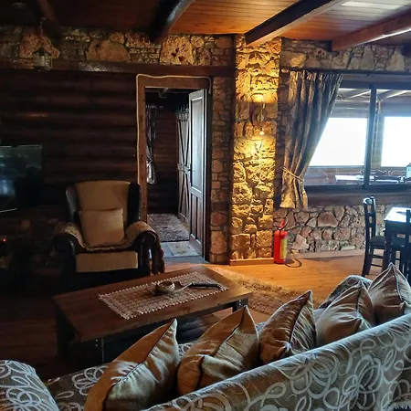 Artemis' Stone House Holiday home *
