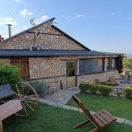 Artemis' Stone House בית נופש *